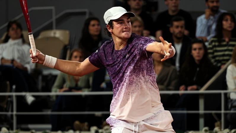 Ex-técnico de Serena elogia potencial e forehand de Fonseca