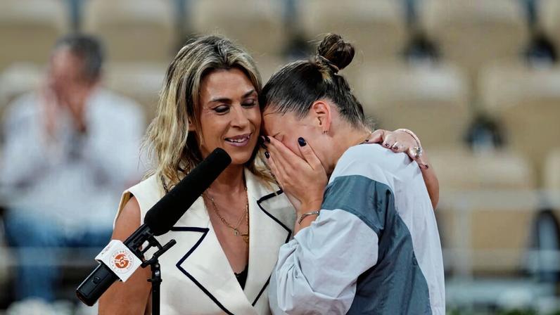 Marion Bartoli e Marta Kostyuk (Foto: Philippe Montigny/FFT)
