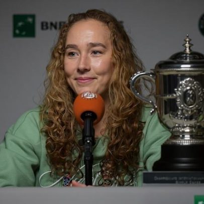 Andreeva diz que ver o troféu real é uma sensação incrível