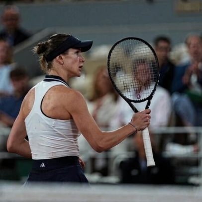 Svitolina lamenta novos bombardeios na Ucrânia após eliminação