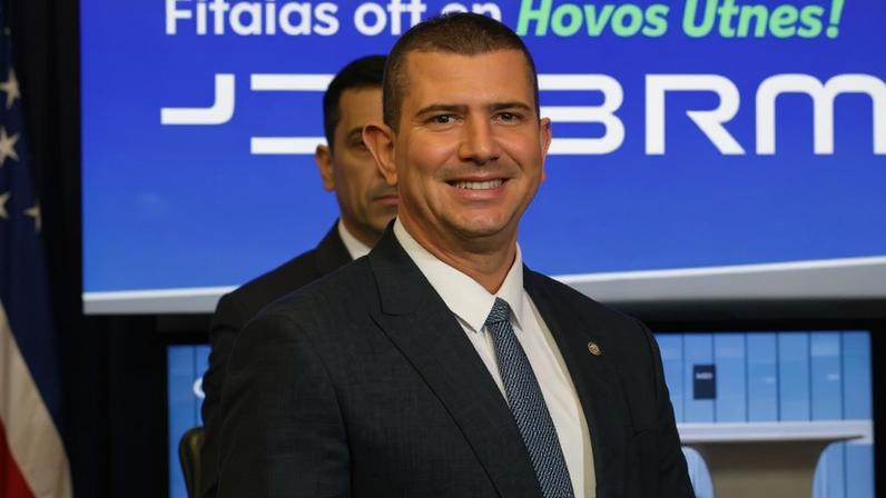 Nova pesquisa aponta intenções de voto para Paes e Ruas no Rio