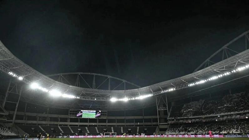 O Estádio Nilton Santos. Foto: Mauro Pimentel/AFP