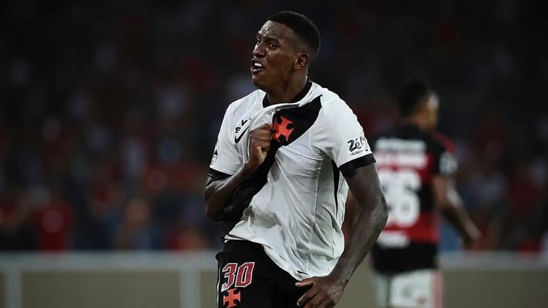 Vasco estende empréstimo de Robert Renan ao Zenit