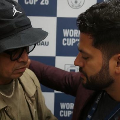 Ronaldinho e Hulk se reúnem em evento da Copa nos EUA