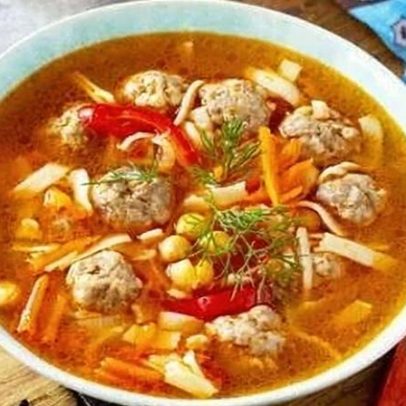 Sopas ricas em proteínas ganham 5 receitas leves para almoço e jantar