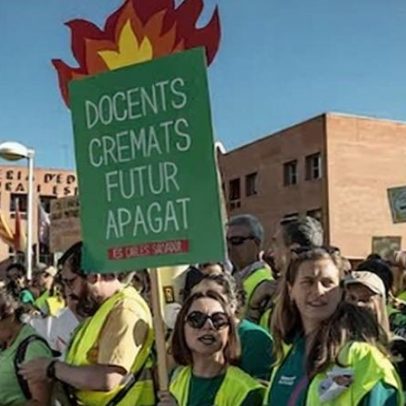 Professores valencianos suspendem greve e rejeitam acordo com Educação