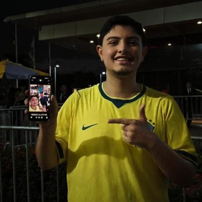 Torcedor paga diária em hotel e tira fotos com jogadores da Seleção