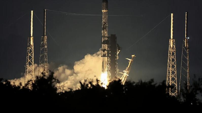 Starlink impulsiona IPO recorde da SpaceX, eclipsando foguetes