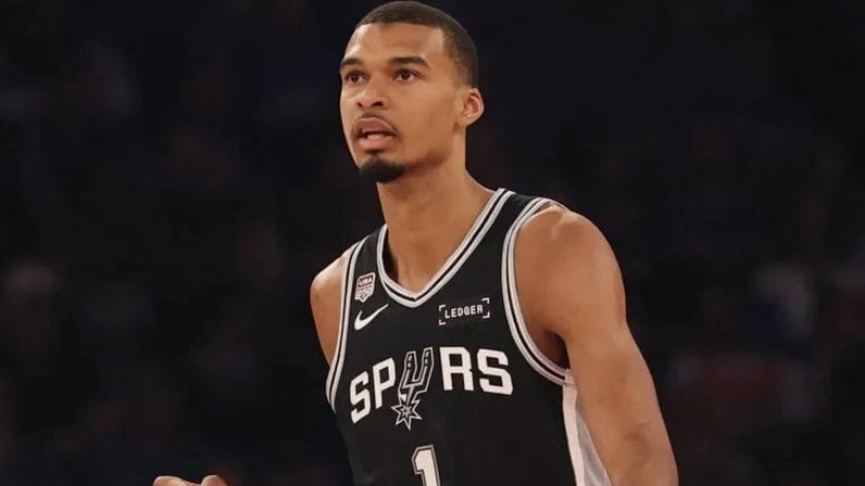 Victor Wembanyama decide jogo; Spurs supera Knicks