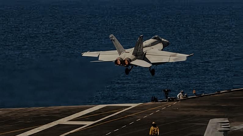 Un caza despegaba el pasado abril desde el portaaviones estadounidense 'Gerald Ford', en una posición de Oriente Próximo.
