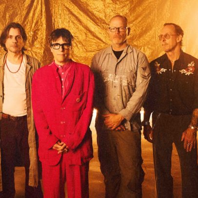 Weezer antecipa álbum homônimo com participação de Wednesday