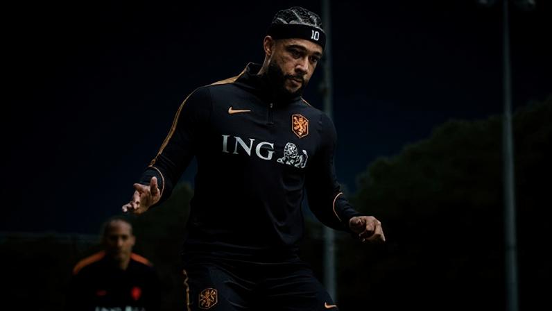 Memphis Depay em preparação para a Copa do Mundo