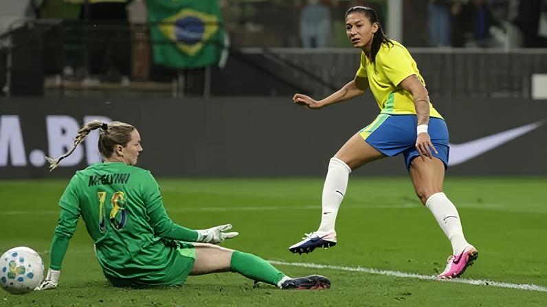 Bia Zaneratto marcou o gol da vitória do Brasil diante dos Estados Unidos. (Lívia Villas Boas/CBF)