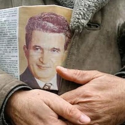 Jornal romeno anunciou a morte de Ceaușescu 11 meses antes de sua execução