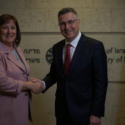 Israel acusa UE de ditar posições na visita de comissária após veto a Kallas