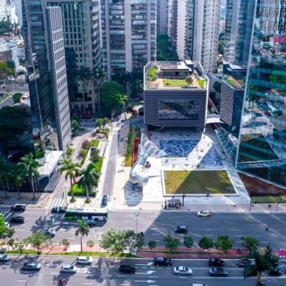 Faria Lima registra baixa vacância e R$350/m², diante de saídas