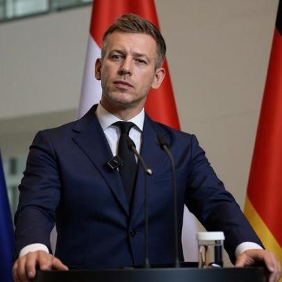 Presidente da Hungria, indicado pelo partido de Orbán, recusa demissão