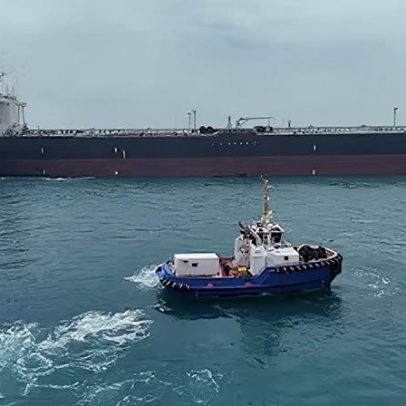Tráfego de barcos no Estreito de Ormuz aponta para rápida reabertura após acordo
