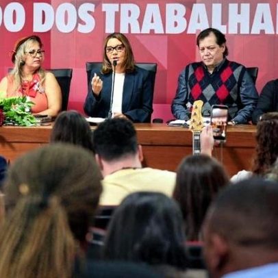 PT critica uso eleitoral da fé em carta a evangélicos
