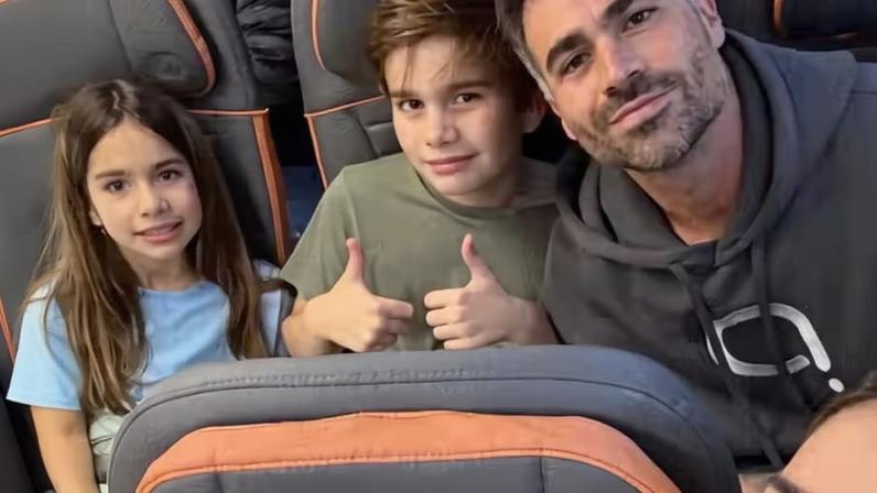 Adriana Santanna e Rodrigão com os filhos — Foto: Reprodução/ Instagram
