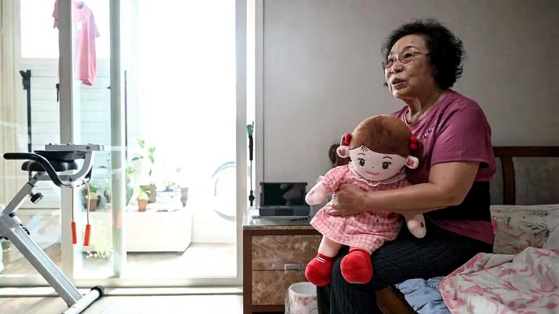Bonecas com IA ajudam idosos solitários na Coreia do Sul e lembram remédios