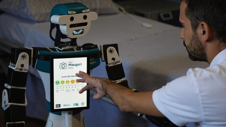 Hospital Italiano testa robô que conversa com pacientes e auxilia equipes