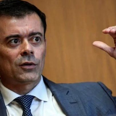 Governo encerra subsídios a combustíveis com petróleo a US$ 80