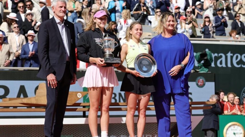 Chwaliska elogia Andreeva após três semanas em Paris