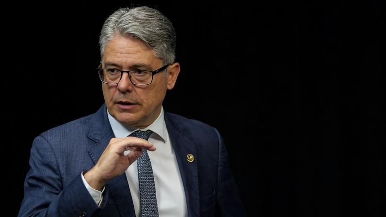 Senado pede rejeição de ação da família de Moraes contra Alessandro Vieira