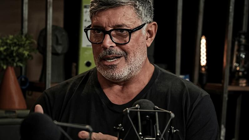 Alexandre Frota quer pagar multa de jornalista