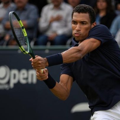 Aliassime estreia com vitória na Holanda; Mannarino vence Rinderknech