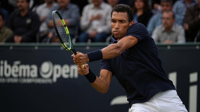 Aliassime estreia com vitória na Holanda; Mannarino vence Rinderknech