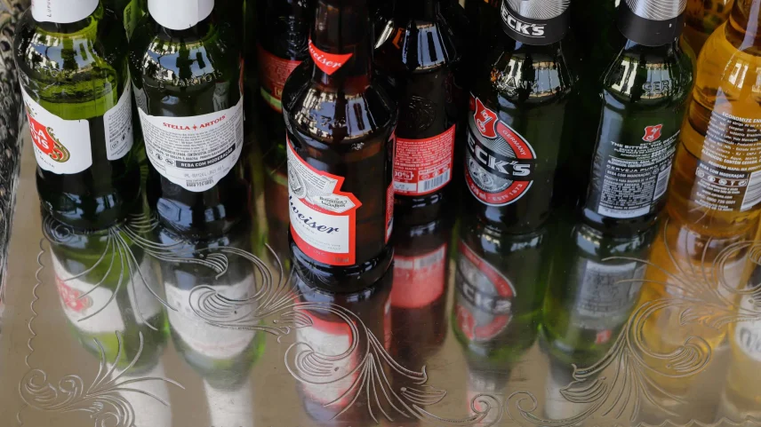 Cervejas da Ambev: União disputa R$ 260 milhões em ações da cervejaria em processo que remonta Segunda Guerra Mundial (Foto: Roberto Dziura Jr/AEN-PR)
