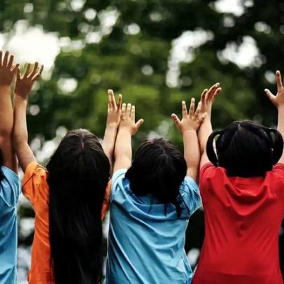 Crianças mostram como vivenciam o amor de Deus na prática