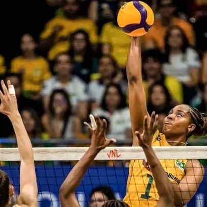Ana Cristina, maior pontuadora Brasil x Itália, joga com torcida de Maicon