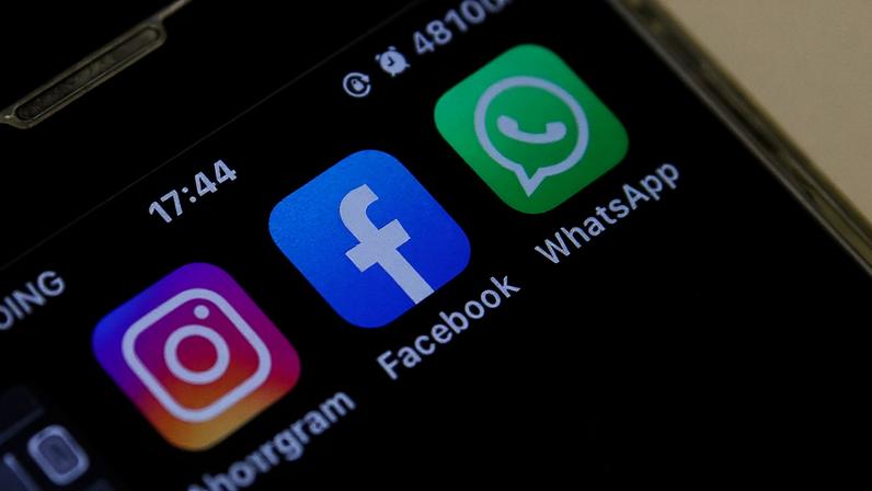 Malásia proíbe menores de 16 anos de se inscreverem em redes sociais