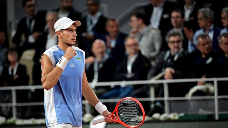 Arnaldi amplia vantagem; Berrettini abandona nas quartas