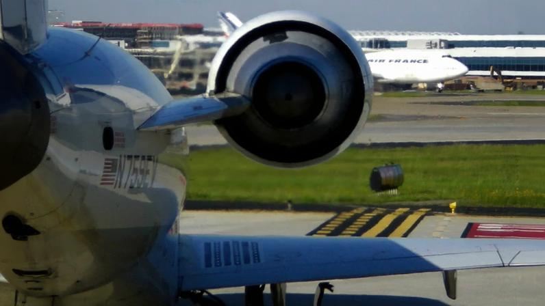 Segundo a Associação Brasileira das Empresas Aéreas (Abear), o combustível representa 45% dos custos operacionais das companhias aéreas