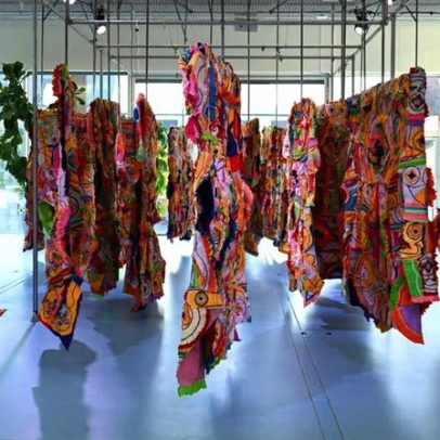 Diário da Art Basel: carnaval chega à cidade, arte algorítmica e sigilo familiar