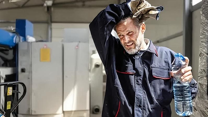 É permitido faltar ao trabalho ou à escola durante uma onda de calor?