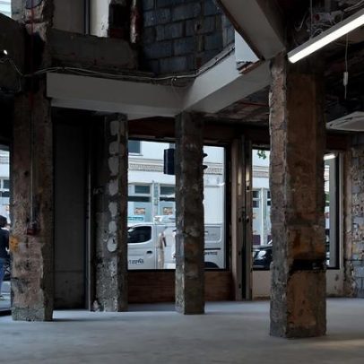 Hypha Studios abre grande exposição e estúdio próximo ao Tate Modern