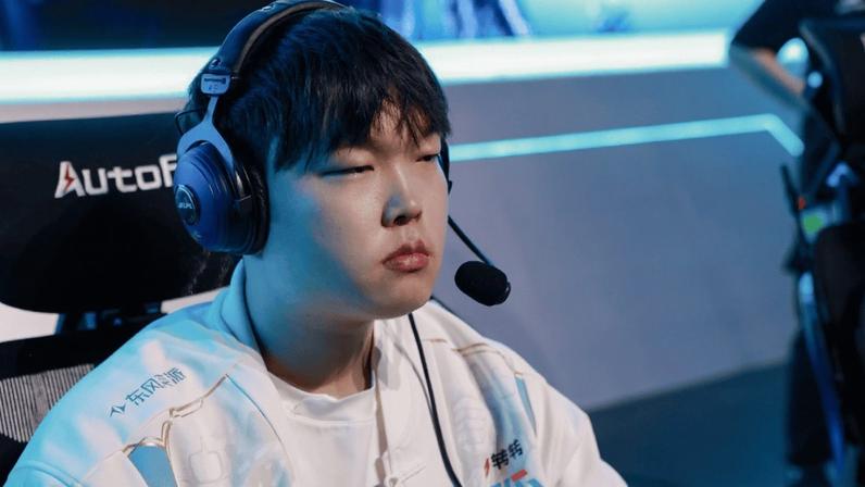 LoL: Bin é multado em mais de R$ 100 mil por não cumprimentar fãs