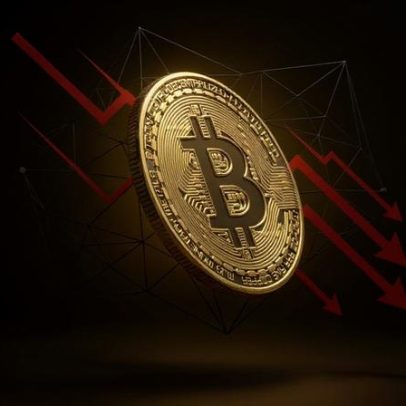 Bitcoin recua a 71.500 após tensões geopolíticas e liquidações elevadas