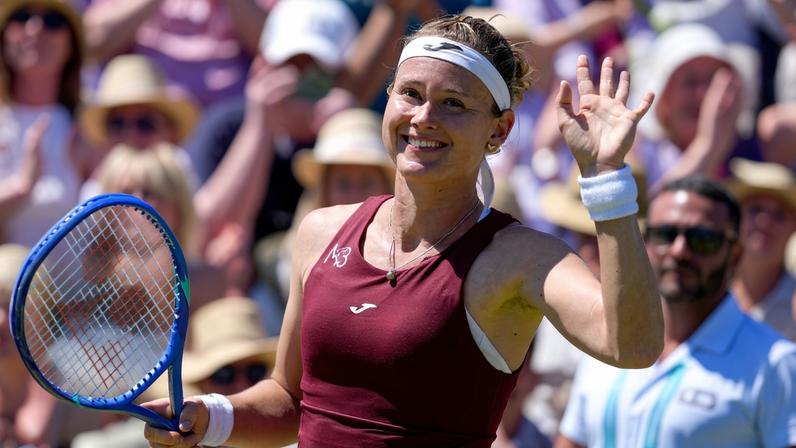 Bouzkova vence Navarro na final e conquista Nottingham