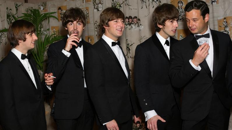 Vida breve de Brian Epstein, manager dos Beatles, é revelada em novo livro