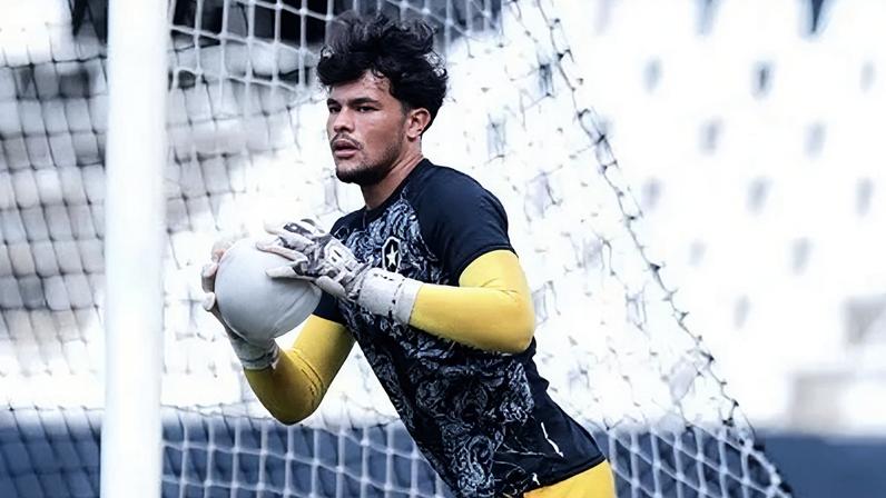 Bruninho Samudio, goleiro da equipe sub-17 do Botafogo
