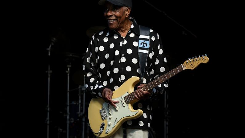 Buddy Guy celebra 90 anos com Clapton e Mayer