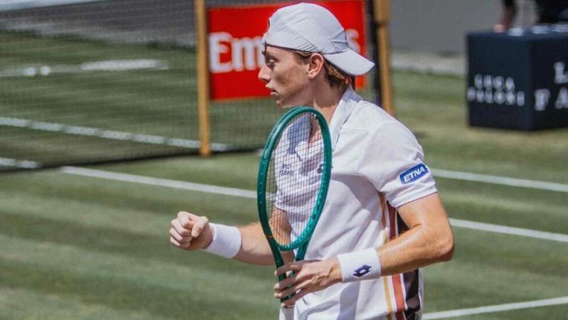 Darderi faz boa estreia em Mallorca; Buse elimina Tsitsipas