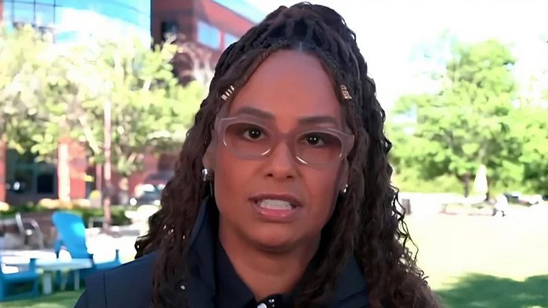 Karine Alves denuncia abordagem ríspida contra negras na imigração dos EUA
