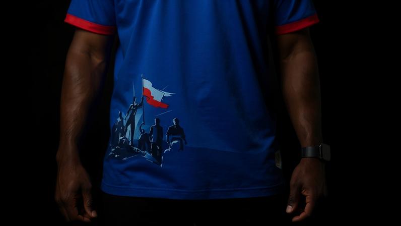 A camisa do Haiti na Copa não terá mais a imagem mostrada no canto inferior – foto: Saeta/Divulgação
